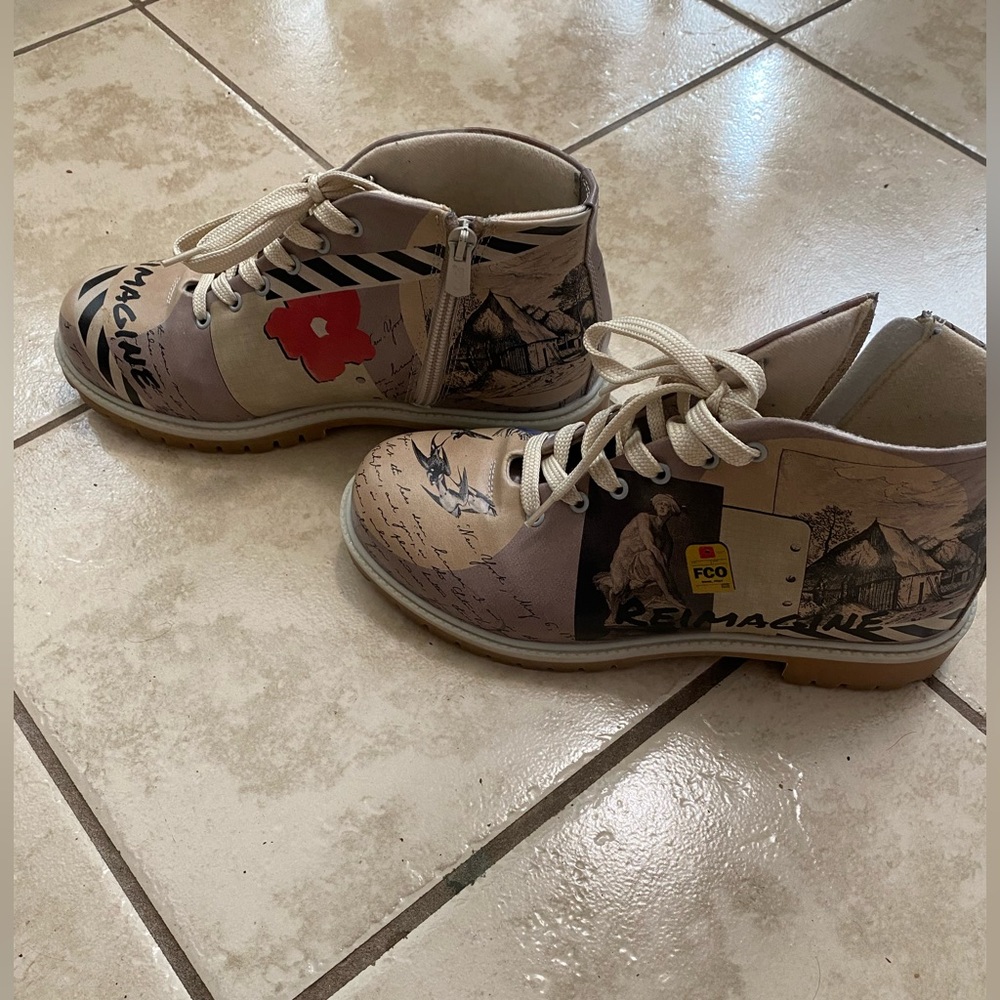DOGO zipper Ankle Boots